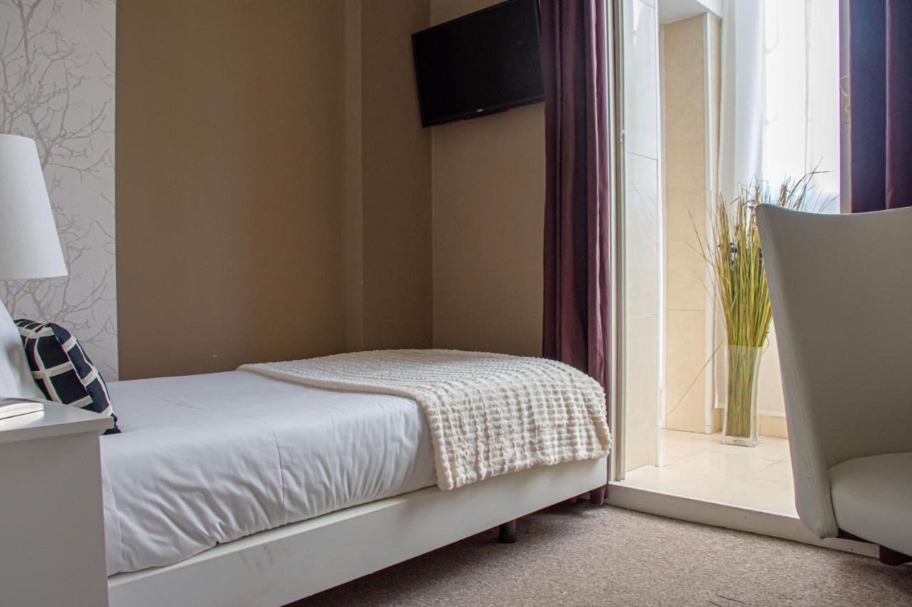 Single Room,994351300:JPEG